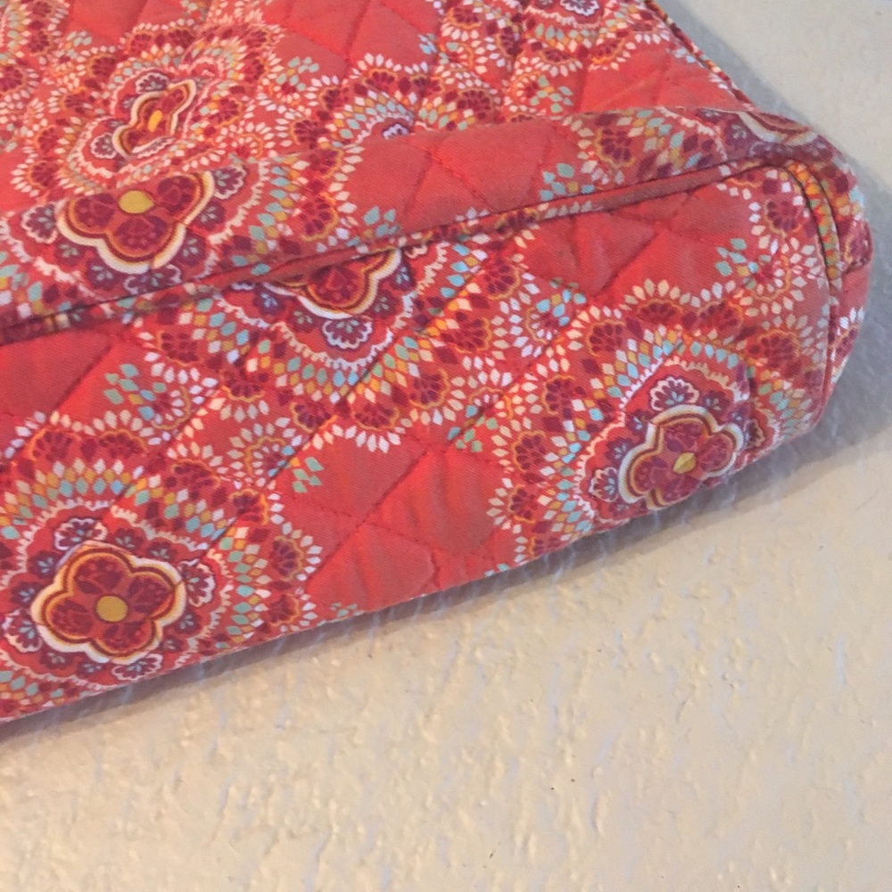 LAST CHANCE!!! Vera Bradley purse - Picture 7 of 8